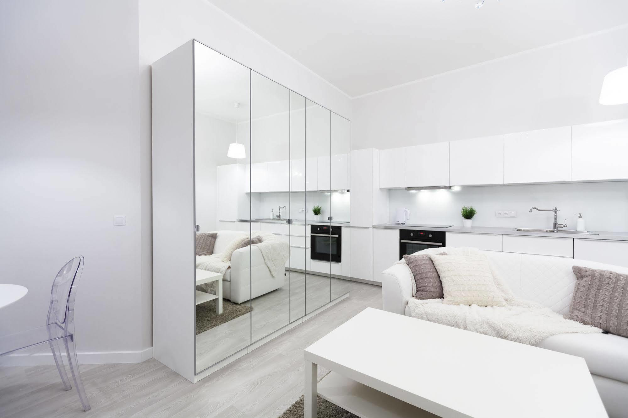 Homewell Apartments Stara Piekarnia พอซนาน ภายนอก รูปภาพ