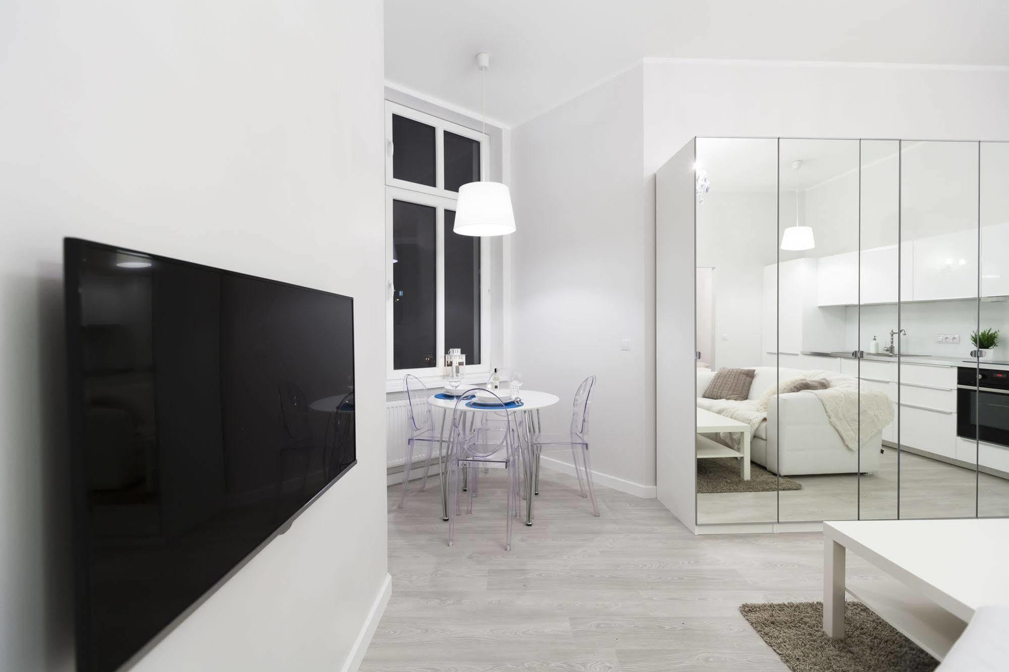 Homewell Apartments Stara Piekarnia พอซนาน ภายนอก รูปภาพ