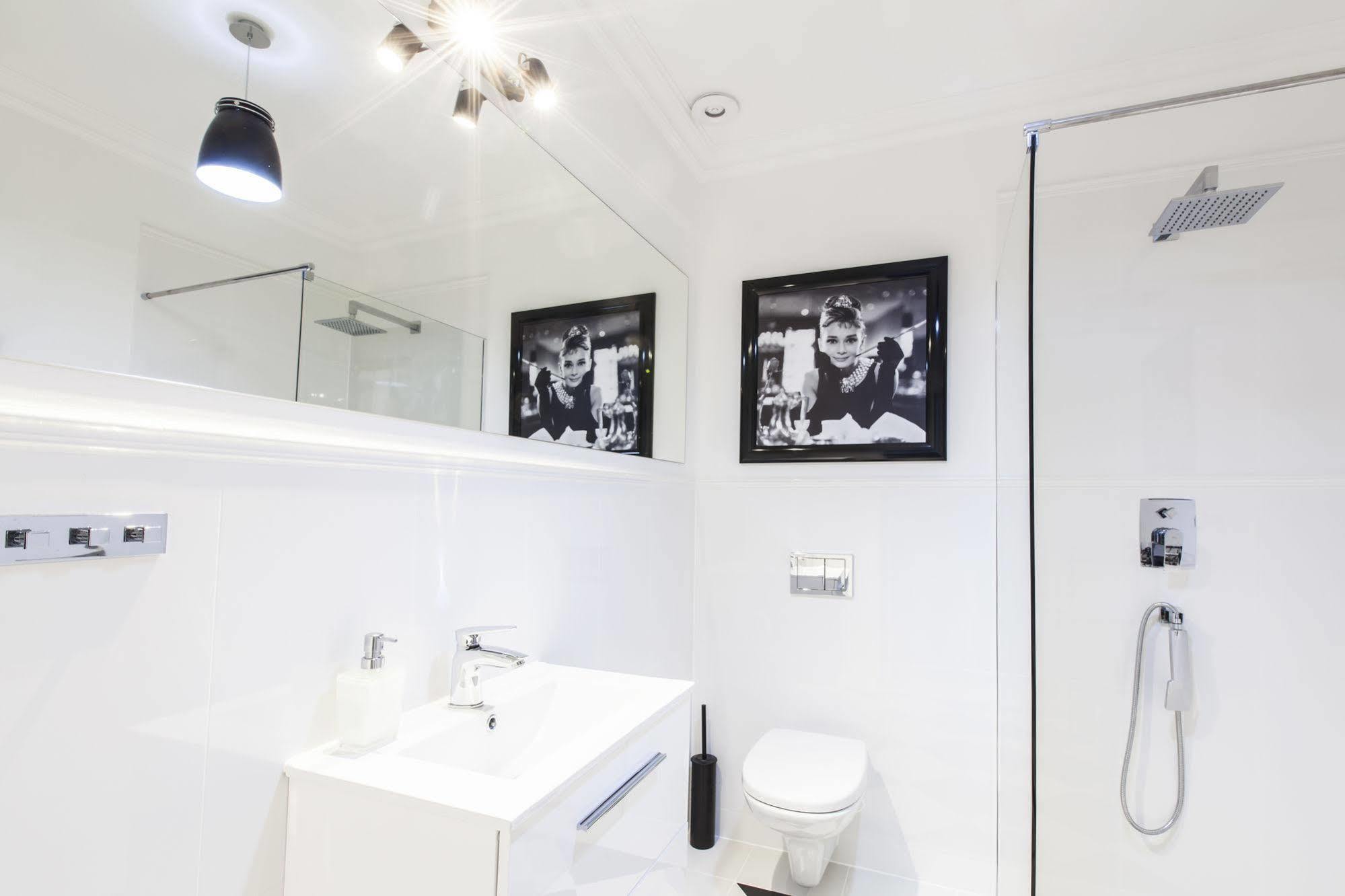 Homewell Apartments Stara Piekarnia พอซนาน ภายนอก รูปภาพ