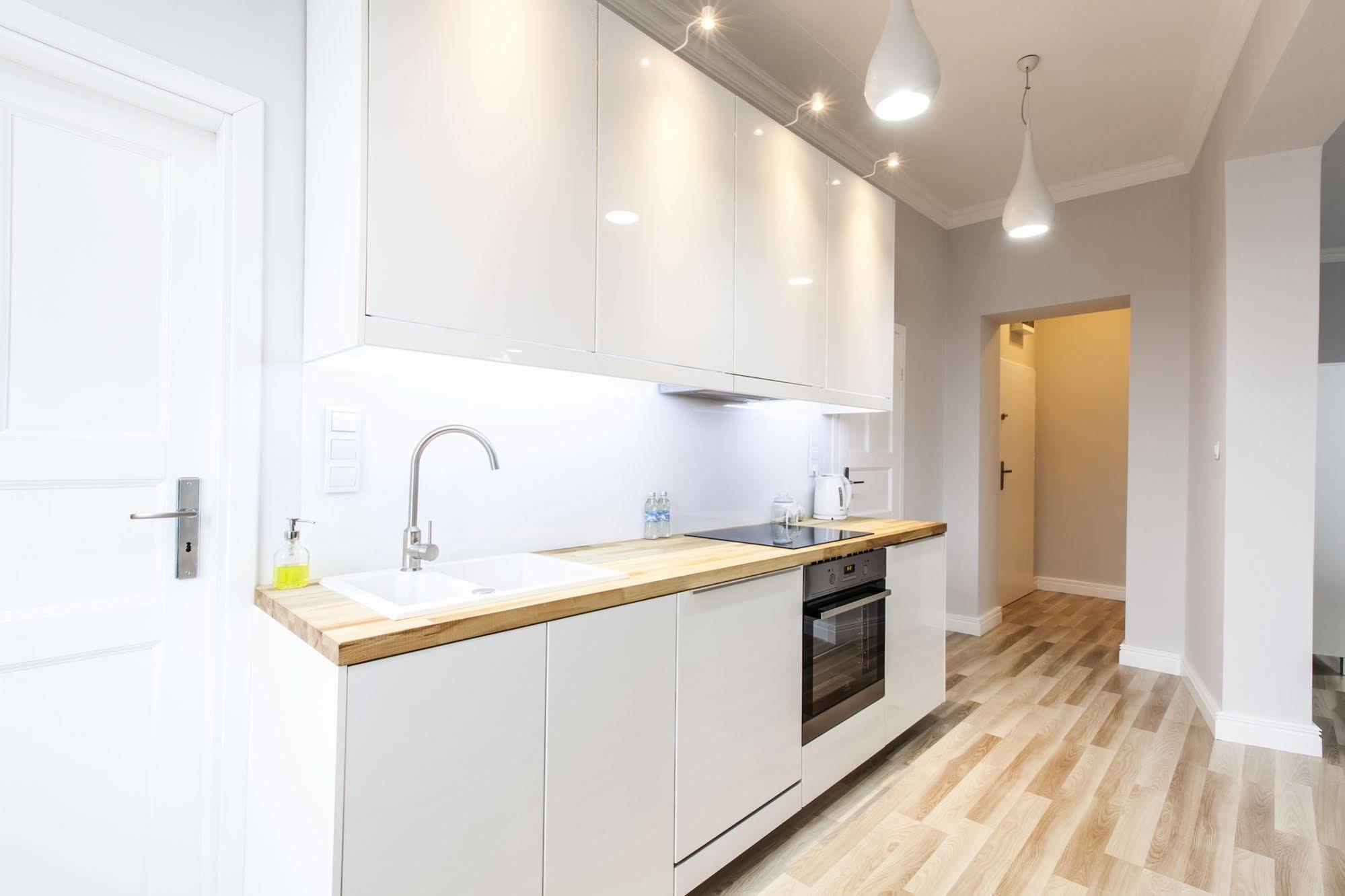 Homewell Apartments Stara Piekarnia พอซนาน ภายนอก รูปภาพ